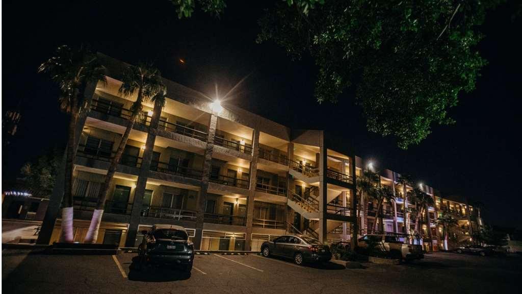 Hotel Calafia مكسيكالي المظهر الخارجي الصورة