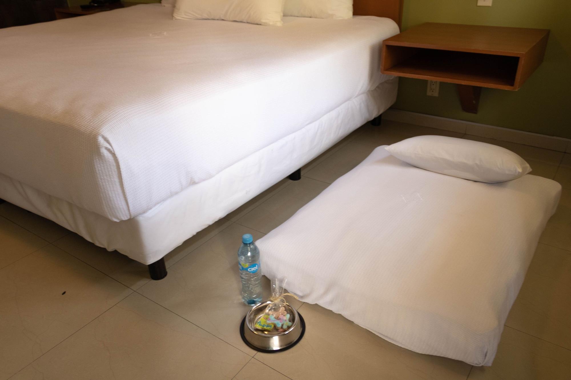 Hotel Calafia مكسيكالي المظهر الخارجي الصورة