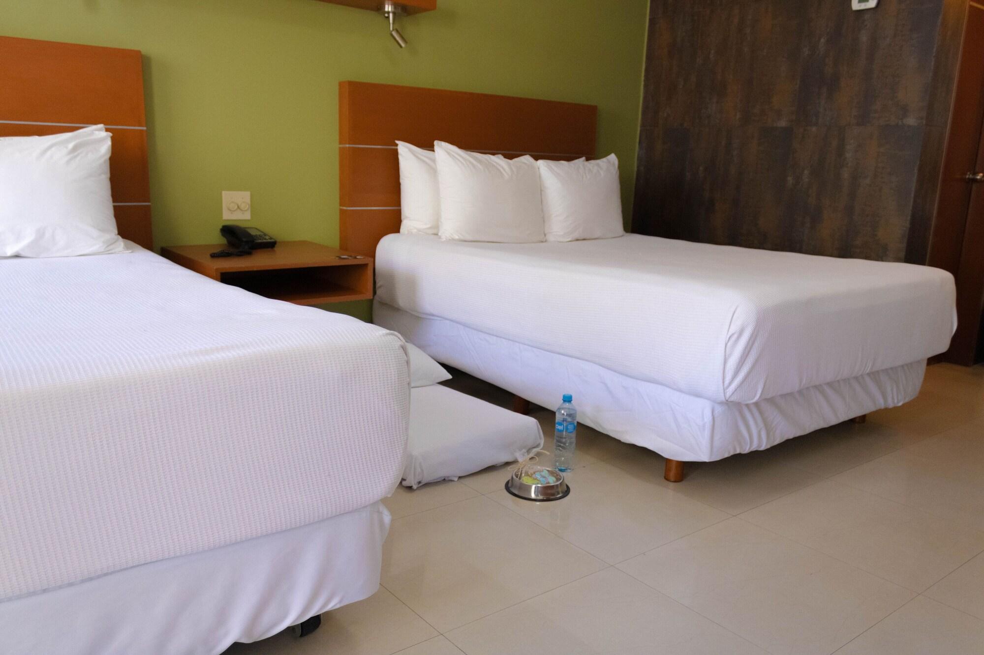 Hotel Calafia مكسيكالي المظهر الخارجي الصورة